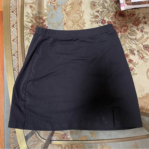 ASOS DESIGN tennis skort in black size 2 - Picture 6 of 7